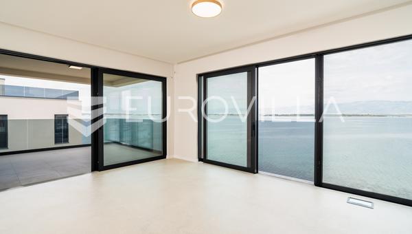 Zadar, Privlaka, luxusní dvoupokojový byt, 1. řada u moře, 114,11 m²