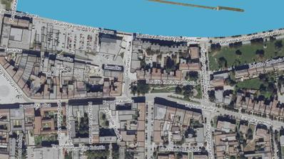 Osijek, Centar grada, iznajmljuje se atraktivan ulični prostor površine 36 m²