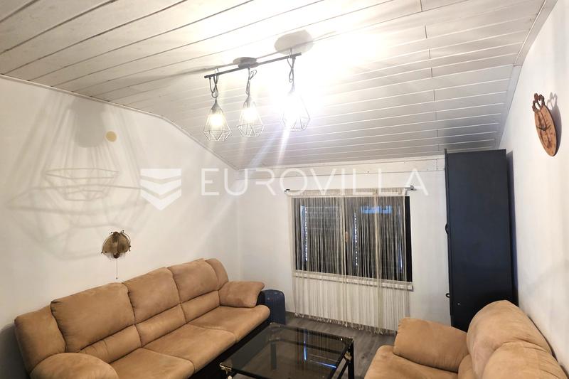Rab, Banjol, trzypokojowe mieszkanie z garażem, widokiem na morze i widokiem na stare miasto 96 m² - 2