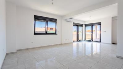 Vodice, tágas penthouse tetőterasszal, 168,79 m²