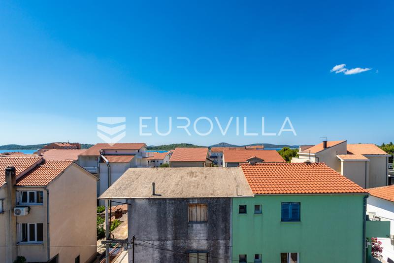 Vodice, przestronny penthouse z tarasem na dachu, 168,79 m² - 17