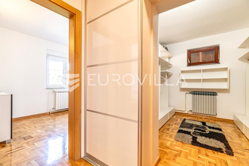 Zagreb, Vrbik, apartamento de dos habitaciones en alquiler 90 m² plaza de aparcamiento exterior - 8