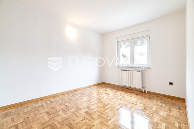 Zagreb, Vrbik, trosoban stan za najam 90 m² vanjsko parkirno mjesto - 6