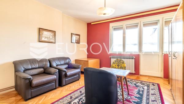Zagreb, Trešnjevka funkcionalan četverosobni stan 91 m²