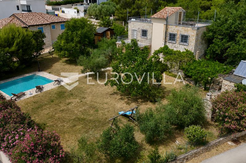 Medulin, kuća s bazenom, dvije krovne terase i panoramskim pogledom na more - 19