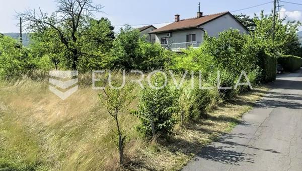 Grobnik, Drazice, hus med två lägenheter, 161 m², garage och en rymlig gård