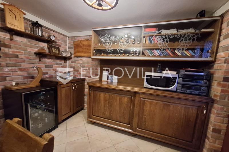 Netretic, Jarce Polje, dům 250 m², 150 m k řece Dobra - 3