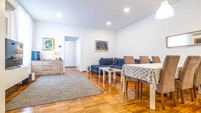 Zagreb, Alakaupunki, Franjo Tuđmanin aukio, sisäpihan asuin- ja liikerakennus 514 m²