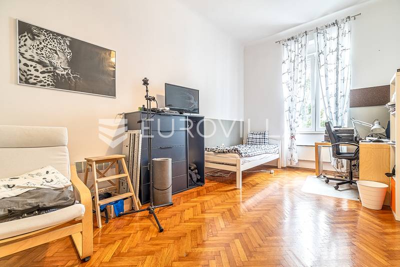 Zagabria, Città Bassa, Piazza Franjo Tuđman, edificio residenziale e commerciale con cortile 514 m² - 7