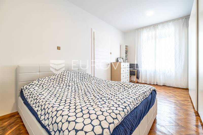 Zagabria, Città Bassa, Piazza Franjo Tuđman, edificio residenziale e commerciale con cortile 514 m² - 4