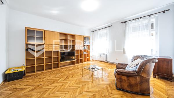 Zagreb, Stadscentrum, 2-rumslägenhet 75 m² med balkong