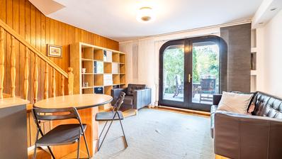 Zagreb, Pantovčak, two room apartment with a garden and a balcony