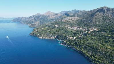 Dubrovník, Trsteno - zemědělská půda s výhledem na moře