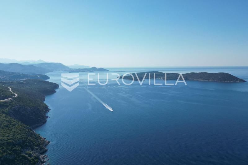 Dubrovnik, Trsteno - maatalousmaa merinäköalalla - 2