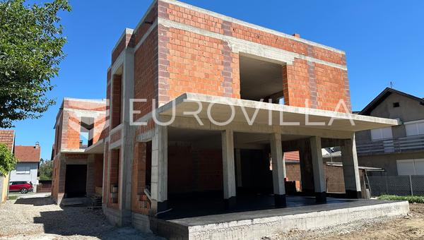 Požega, moderní dvoupokojový byt ve výstavbě s balkonem a parkováním.