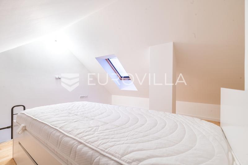 Zagreb, Rudeš, trosoban stan 42 m² s parkingom