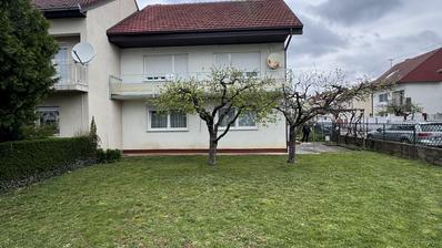 Nova Gradiška, Hasana Kikića – espaçosa casa familiar de aprox. 216 m²