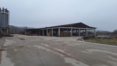 Vojnić, výrobní a skladovací hala o rozloze 9 000 m² na pozemku o výměře 25 000 m², s možností víceúčelového využití