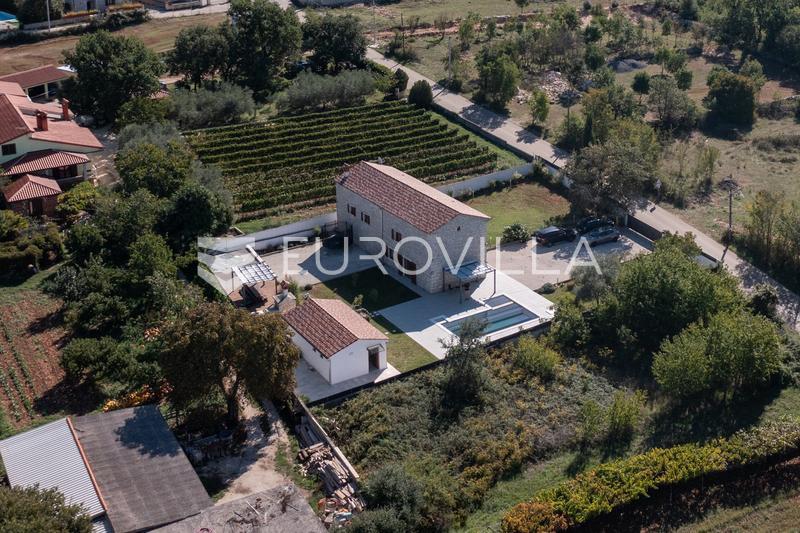 Istria, Svetvinčenat - Odnowiony kamienny dom z basenem i przestronnym terenem - 2