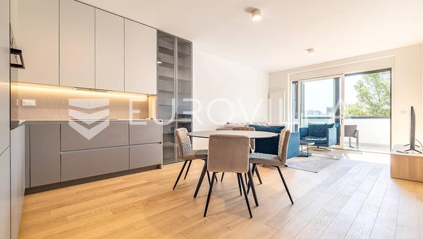 Zagreb, Heinzelova, VMD, 2-værelses lejlighed 82 m² med 2 garageparkeringspladser.