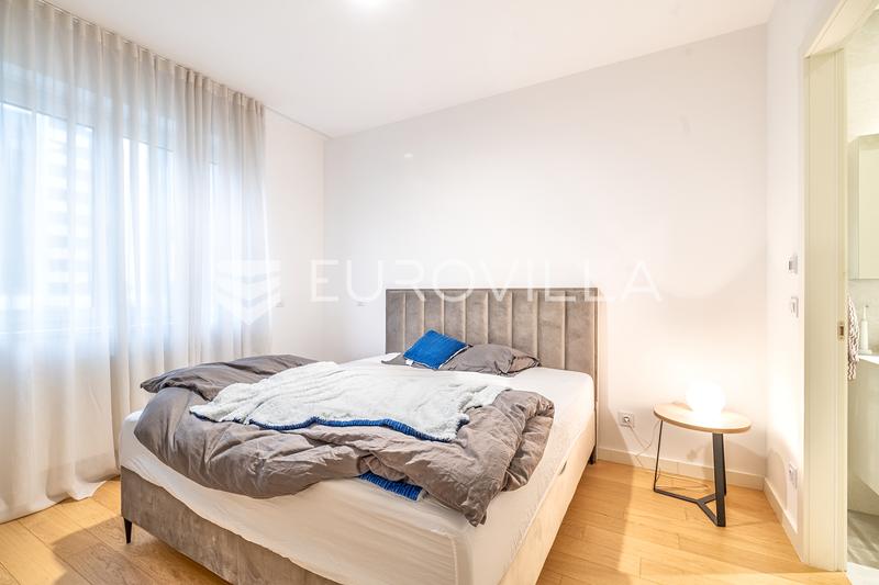 Zagreb, Heinzelova, VMD, 2-rumslägenhet 82 m² med 2 garageparkeringsplatser. - 5