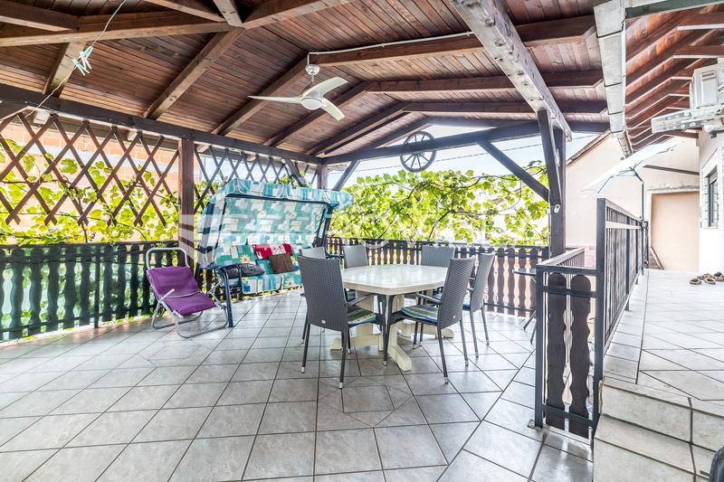 Zagreb, Zitnjak, Kanalski put, rummeligt 242 m² familiehus med have og terrasse - 14