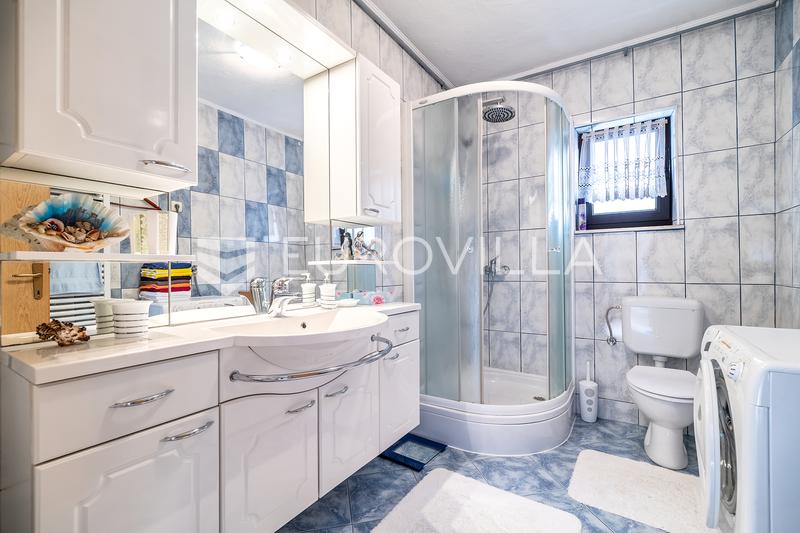 Zagreb, Zitnjak, Kanalski put, rummeligt 242 m² familiehus med have og terrasse - 7