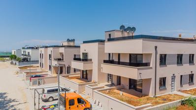 Istrie, Porec, appartement de trois pièces avec terrasse sur le toit