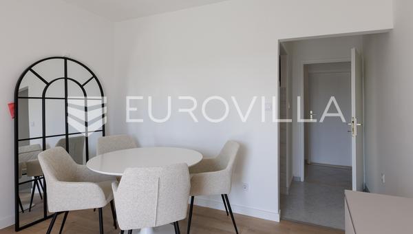 Dubrovnik, Gruž, two-bedroom apartment with balcony