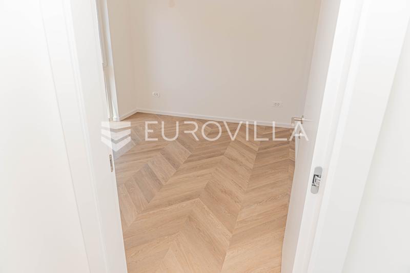 Tribunj, novo edifício, apartamento no rés-do-chão com piscina - 12