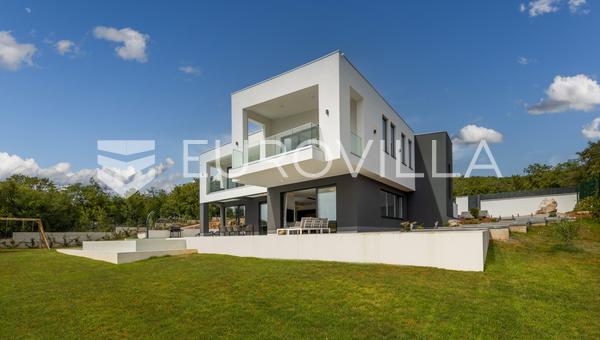 Kostrena, lyxvilla med panoramautsikt och pool