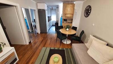 Rijeka, D.Vežica, adaptiran trosoban stan, 1. kat