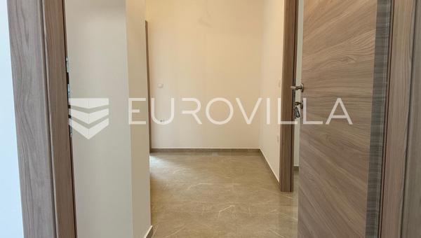 Požega, Sv.Roka, trosoban stan 65 m²
