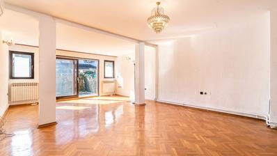 Zagreb, Dugave, kuća u nizu s vrtom i garažom, 206 m²