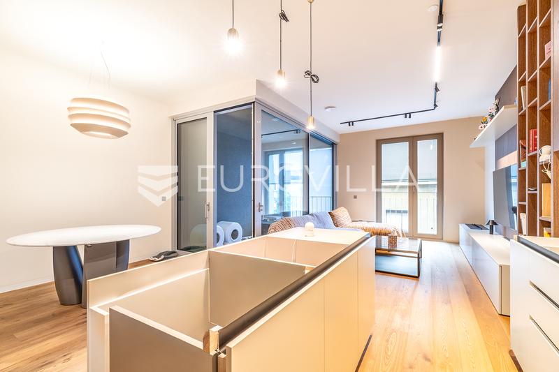 Zagreb, Franjo Tuđman Square, beautiful three-bedroom apartment 120 m², 2parking space, storage room - 6
