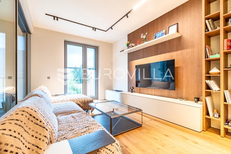 Zagreb, Franjo Tuđman Square, beautiful three-bedroom apartment 120 m², 2parking space, storage room - 4