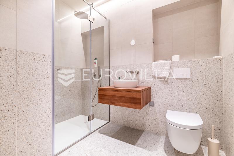 Zagreb, Franjo Tuđman Square, beautiful three-bedroom apartment 120 m², 2parking space, storage room - 8