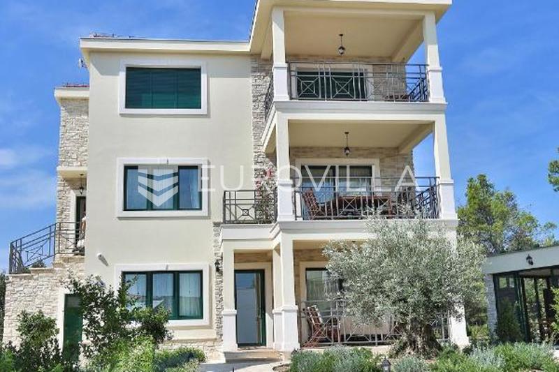 Rogoznica, two beautiful houses in an enchanting environment, 20 meters from the sea
