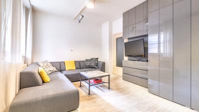 Záhřeb, Maksimir, vynikající jednopokojový byt, čistá podlahová plocha 53 m², garážové parkovací místo