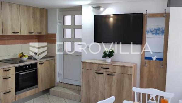 Kaštel Stari, lijep studio apartman za najam