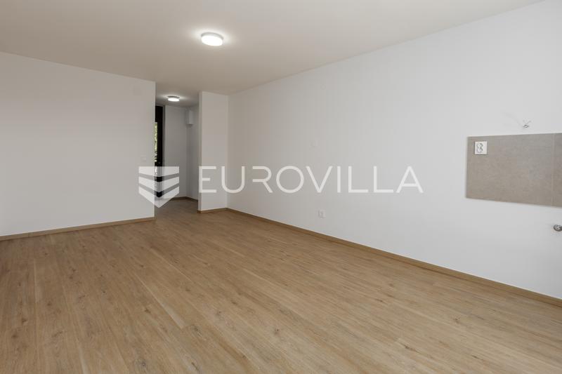 Istria, Duga Uvala – 1. kerros, remontoitu huoneisto kompleksissa merinäköalalla, 150 m merestä - 8
