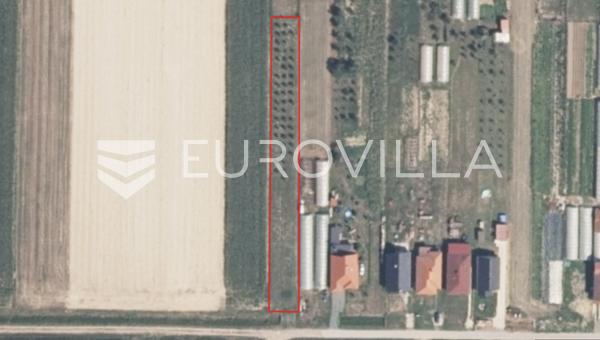 Đakovo, çekici arsa 1396 m²