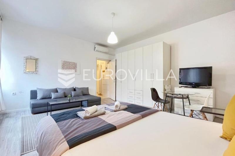 Zagreb, Ban Jelačićin aukio, mukava yksiö, 33 m² - 3
