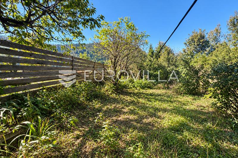 Gorski kotar, Lokve, kuća s velikim potencijalom 240 m², garažom, podrumom i dodatnim objektom - 9