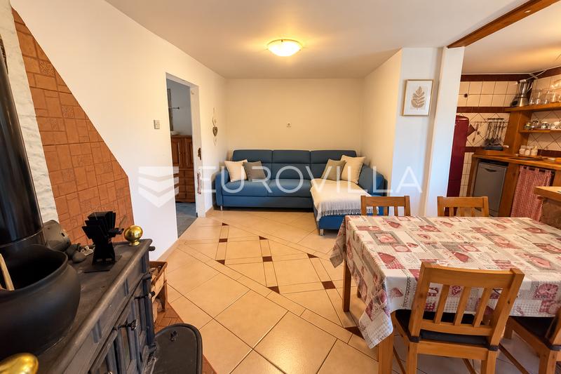 Gorski kotar, Lokve, kuća s velikim potencijalom 240 m², garažom, podrumom i dodatnim objektom - 3