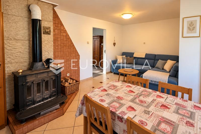 Gorski kotar, Lokve, kuća s velikim potencijalom 240 m², garažom, podrumom i dodatnim objektom - 4