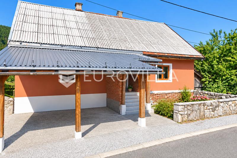Gorski kotar, Lokve, kuća s velikim potencijalom 240 m², garažom, podrumom i dodatnim objektom - 1