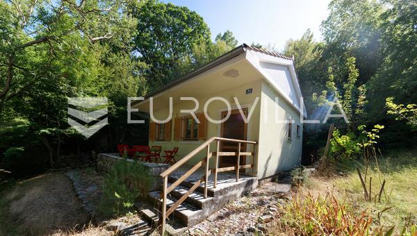 Crikvenica, Grižane, ház kerttel egy 1327 m²-es telken