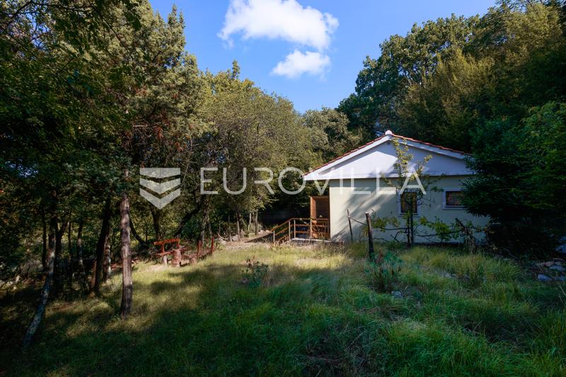 Crikvenica, Grižane, ház kerttel egy 1327 m²-es telken - 3