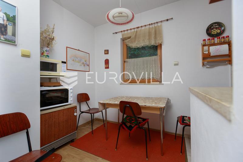 Crikvenica, Grižane, ház kerttel egy 1327 m²-es telken - 7